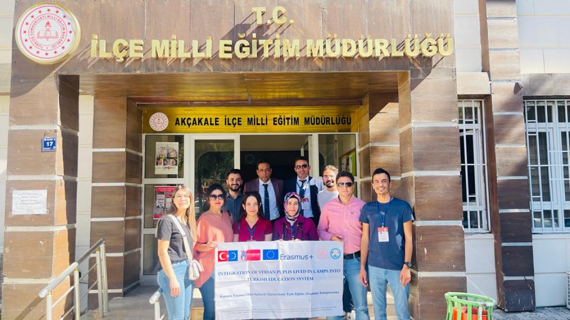 Erasmus+ kapsamında  Müdürlüğümüz tarafından hazırlanan Suriyeli Öğrencilerin Türk Eğitimine Entegrasyonu Projesi yapılan/yapılacak yaygınlaştırma çalışmalarıyla tüm hızıyla devam etmektedir.