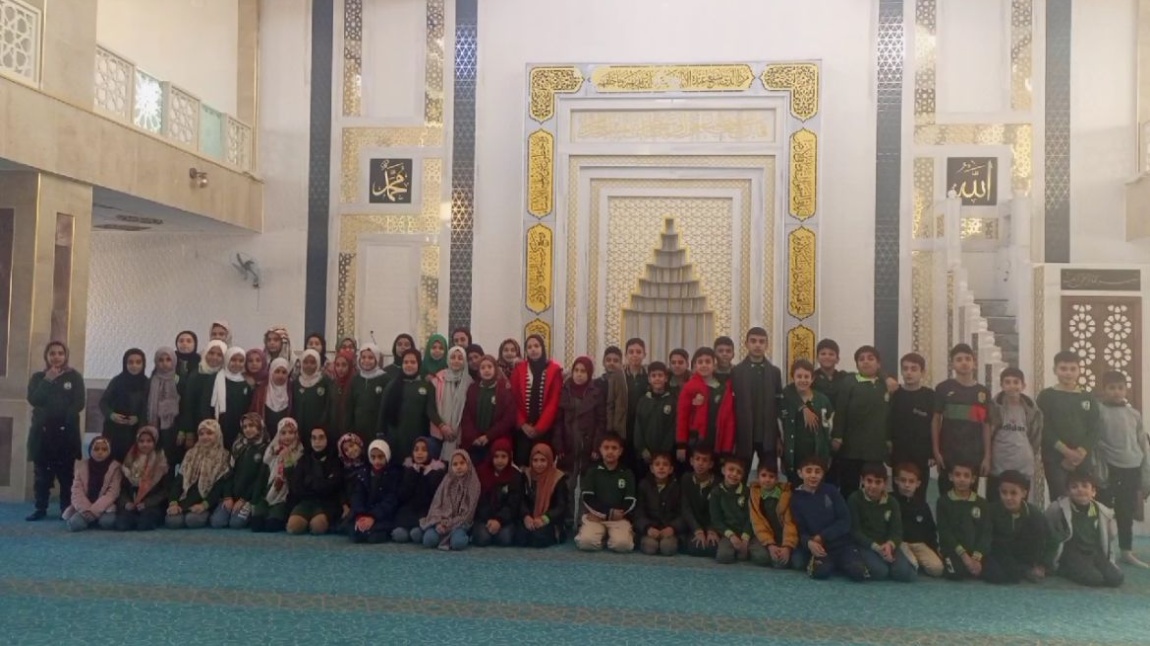 Vakti Kuşanmak Projesi Kapsamında Okulumuz Öğrencileri Tarafından Ali Aydoğdu Camisi Ziyaret Edilip, Vakit Namazı Cami de Kılındı. 